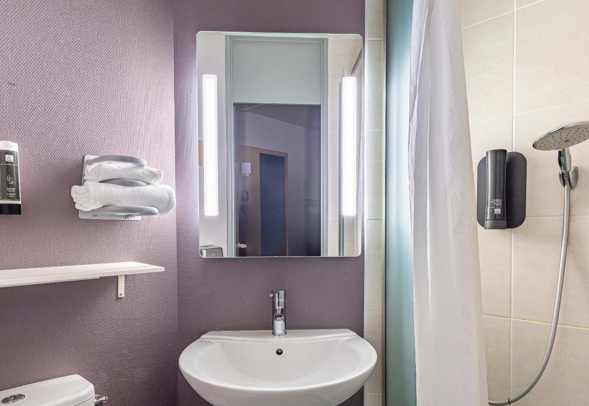B&B Hotel Poitiers 1 Futuroscope ชาสเซเนย-ดู-ปัวตู ภายนอก รูปภาพ