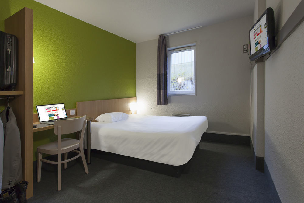 B&B Hotel Poitiers 1 Futuroscope ชาสเซเนย-ดู-ปัวตู ภายนอก รูปภาพ
